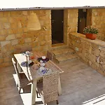 Κάμπινγκ Sanfilippo